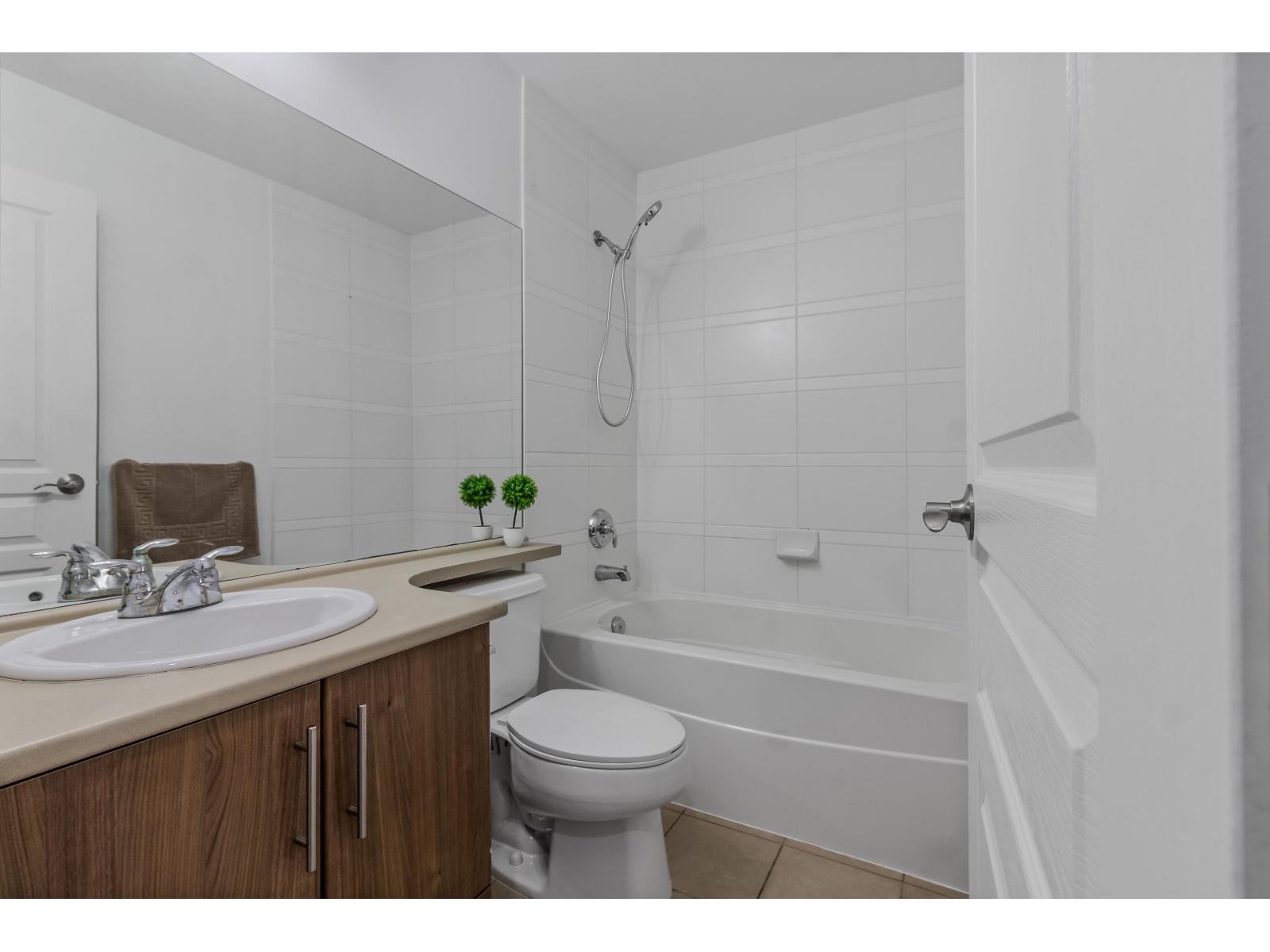 82 20038 70 AVENUE, Langley