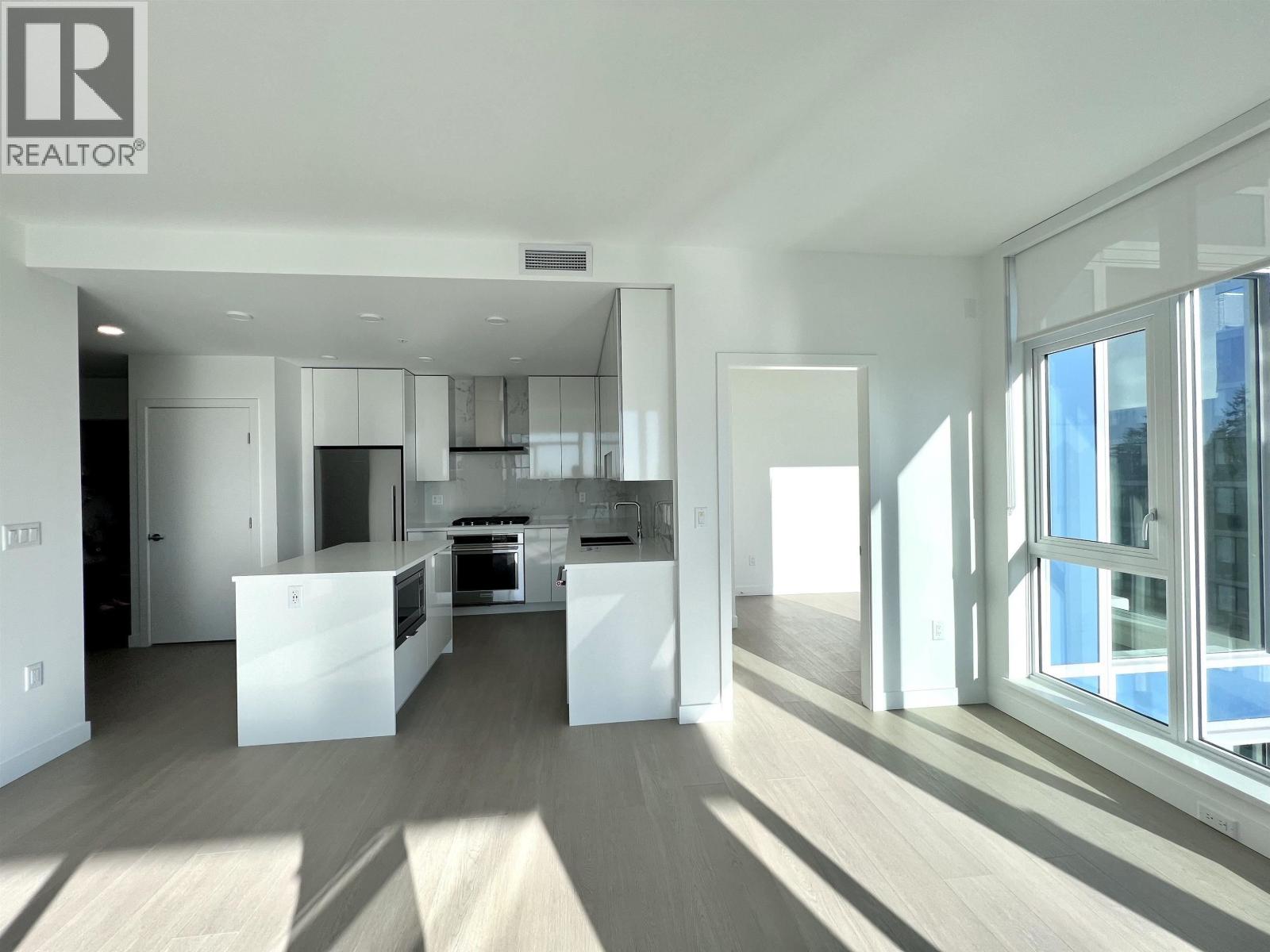 704 555 SYDNEY AVENUE, Coquitlam