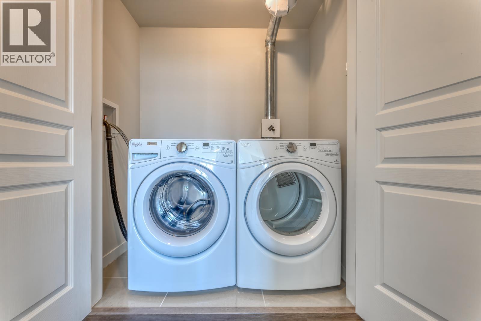 1103 3096 WINDSOR GATE, Coquitlam