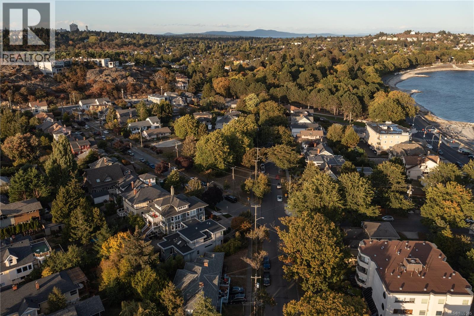  110 Eberts Street, Victoria