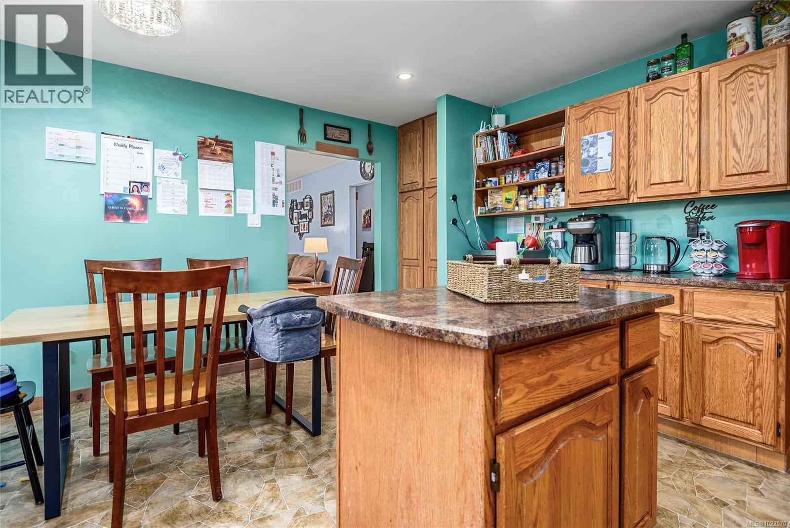 1935 Cousins Ave, Courtenay