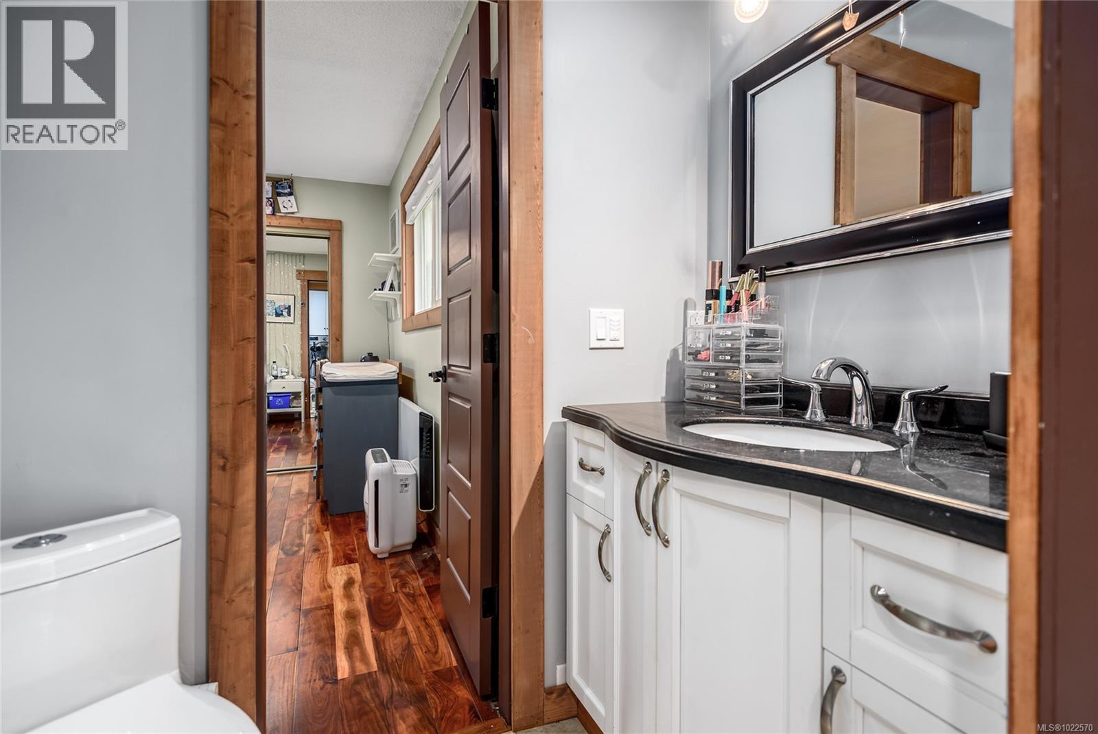 1935 Cousins Ave, Courtenay