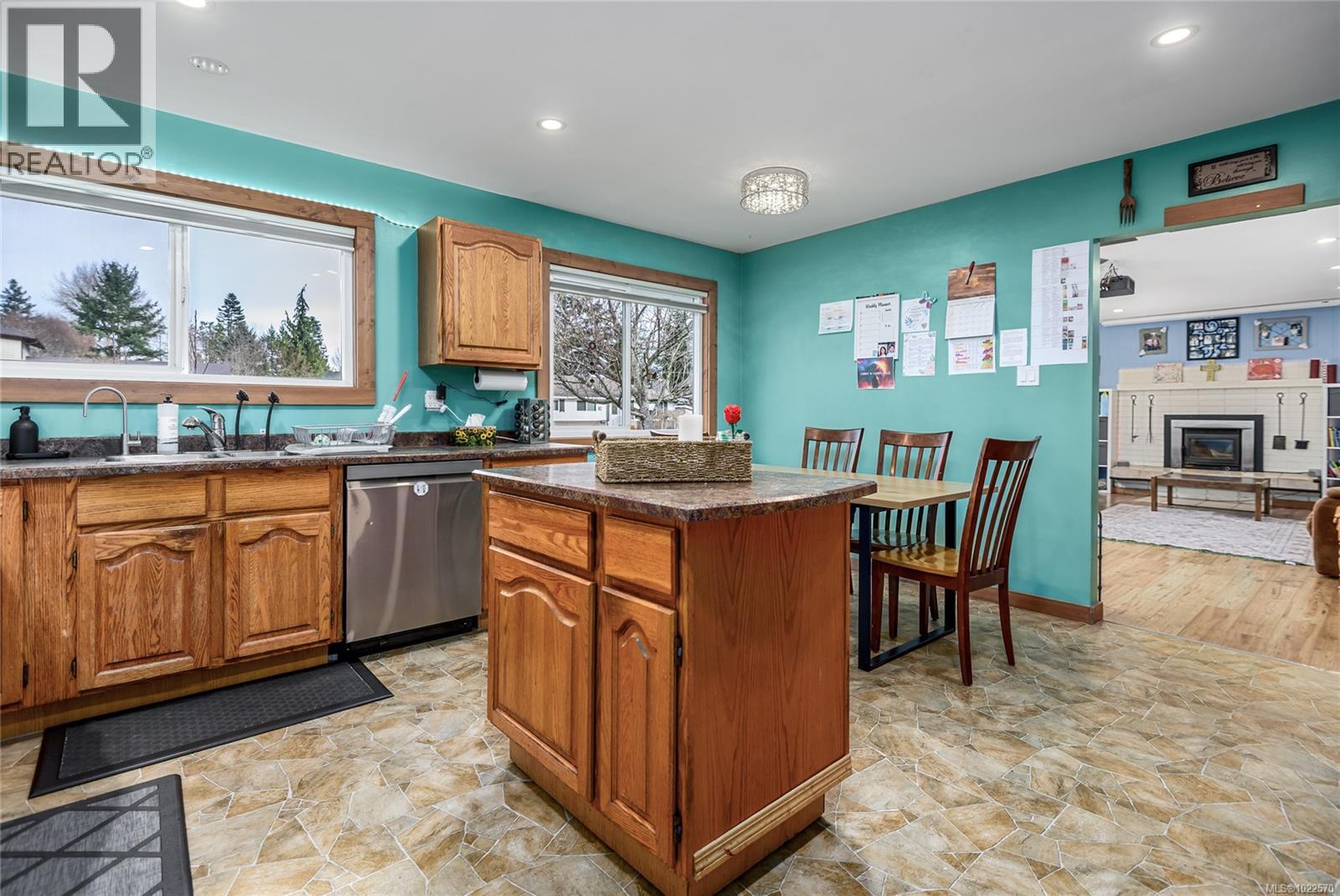 1935 Cousins Ave, Courtenay