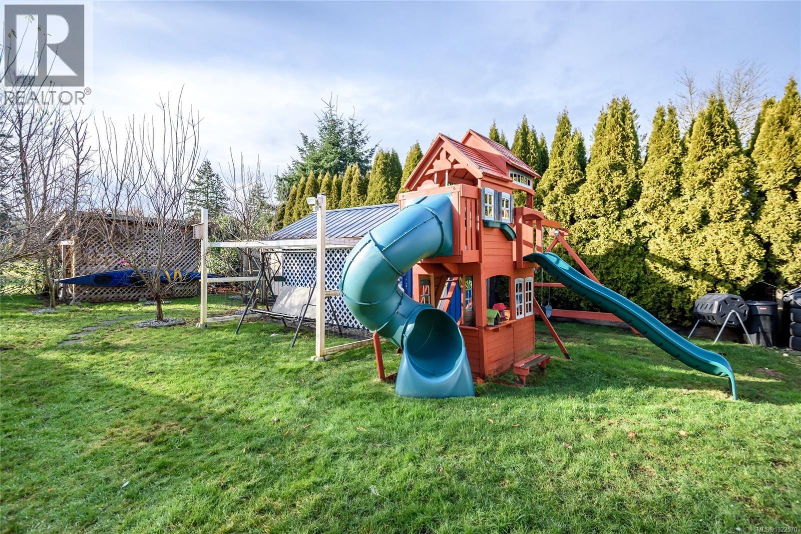 1935 Cousins Ave, Courtenay