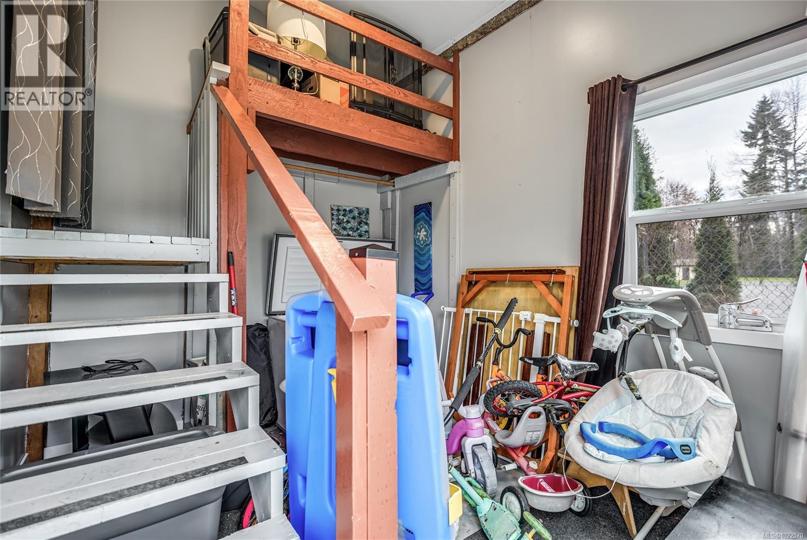 1935 Cousins Ave, Courtenay