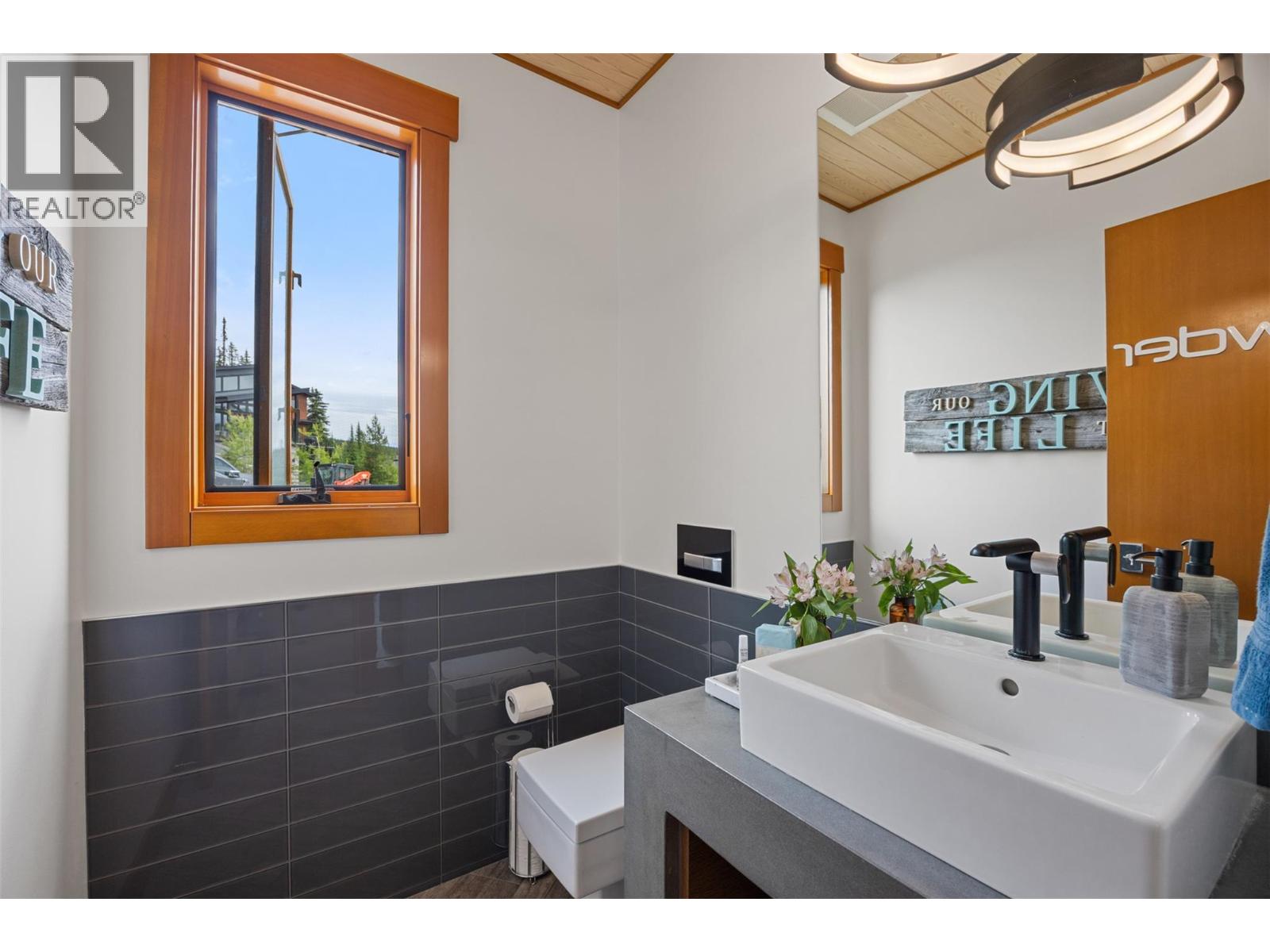 4249 Bella Vista Drive, Sun Peaks