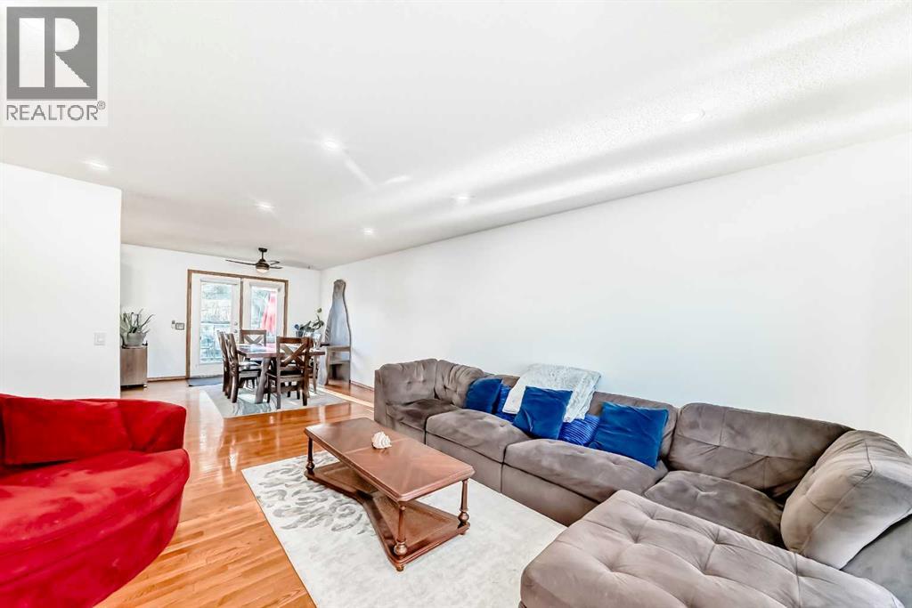 24 West Kerfoot Place, Cochrane