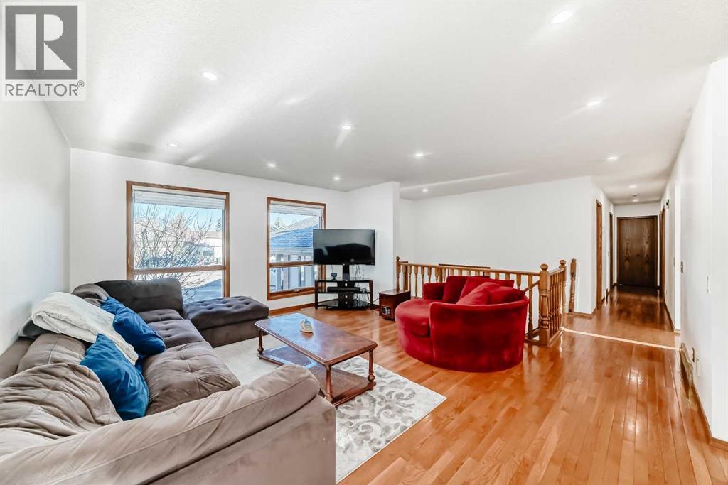 24 West Kerfoot Place, Cochrane