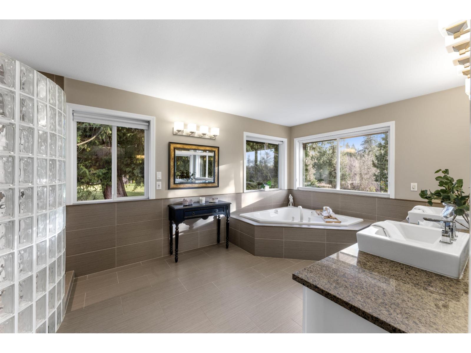 21980 100 AVENUE, Langley