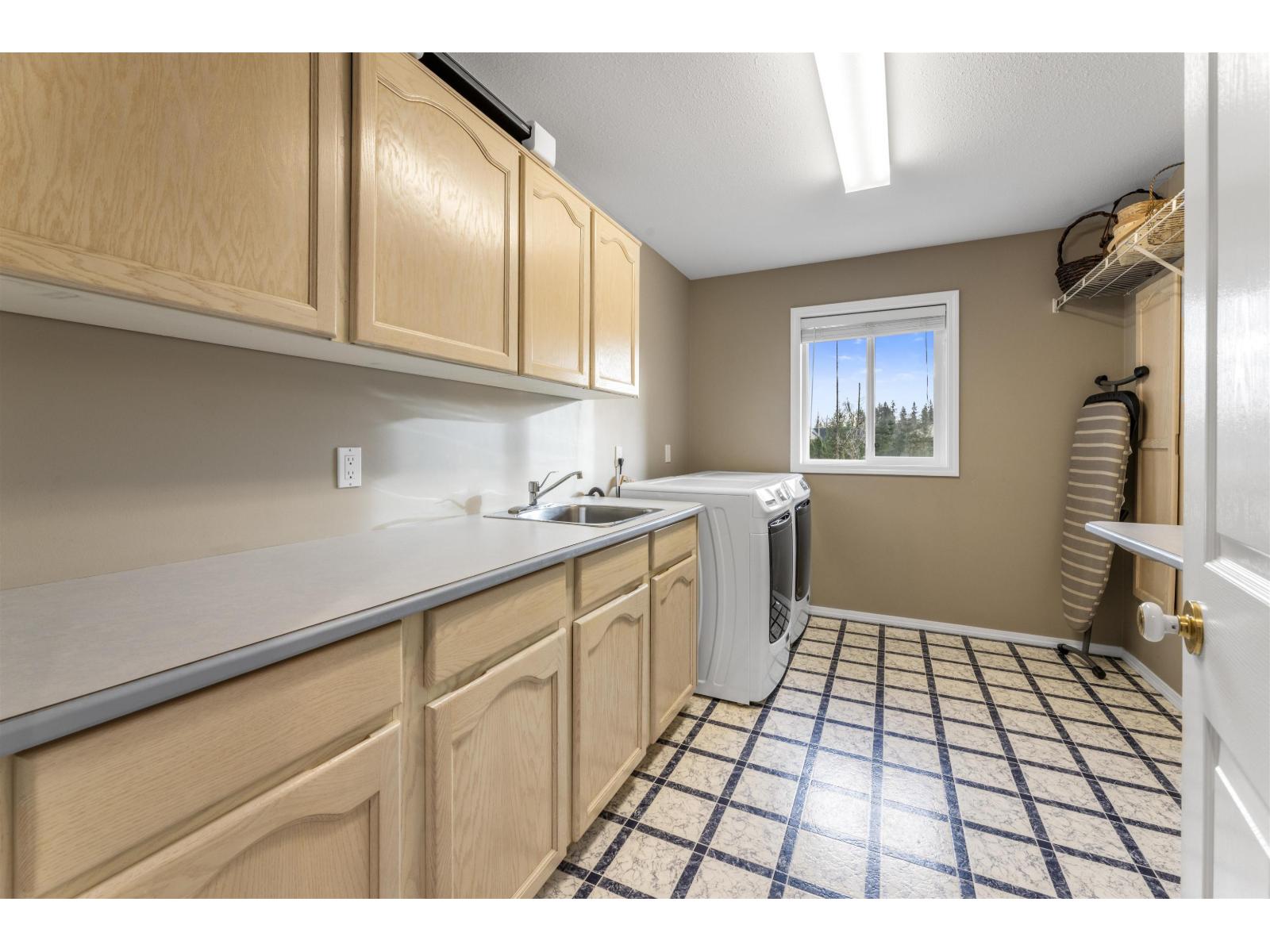 21980 100 AVENUE, Langley