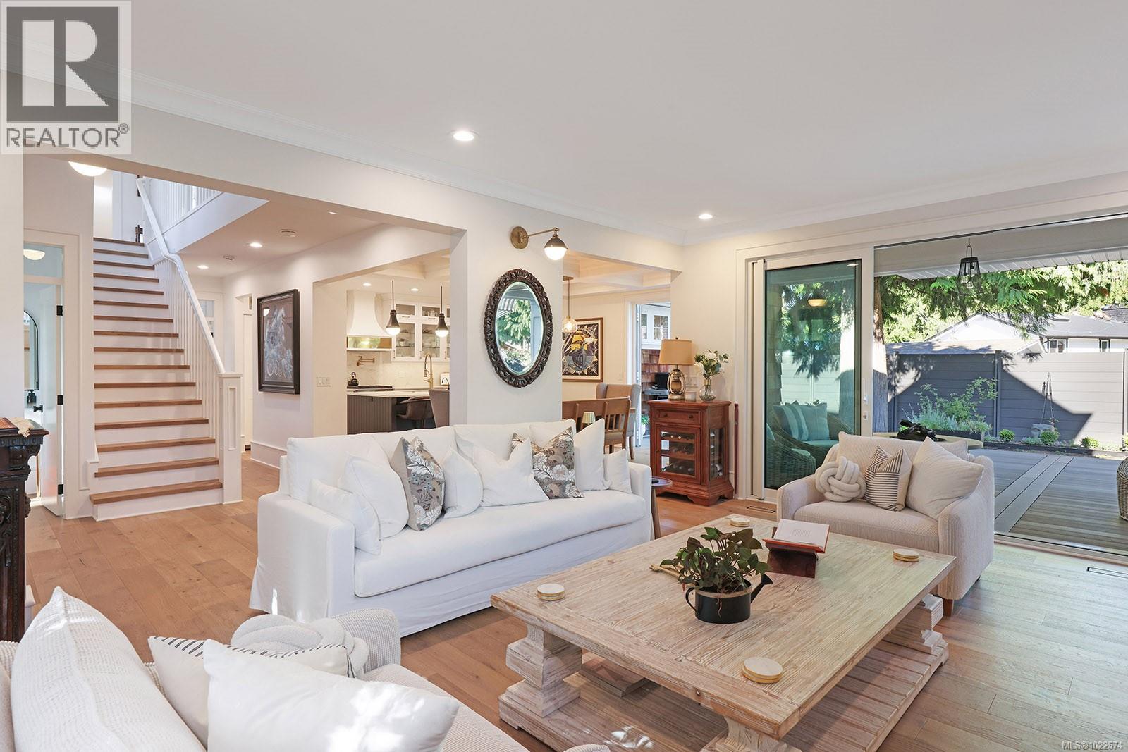 563 Eaglecrest Dr, Qualicum Beach