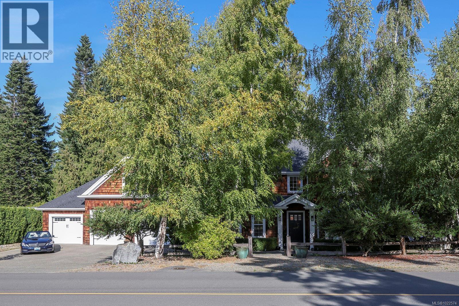 563 Eaglecrest Dr, Qualicum Beach