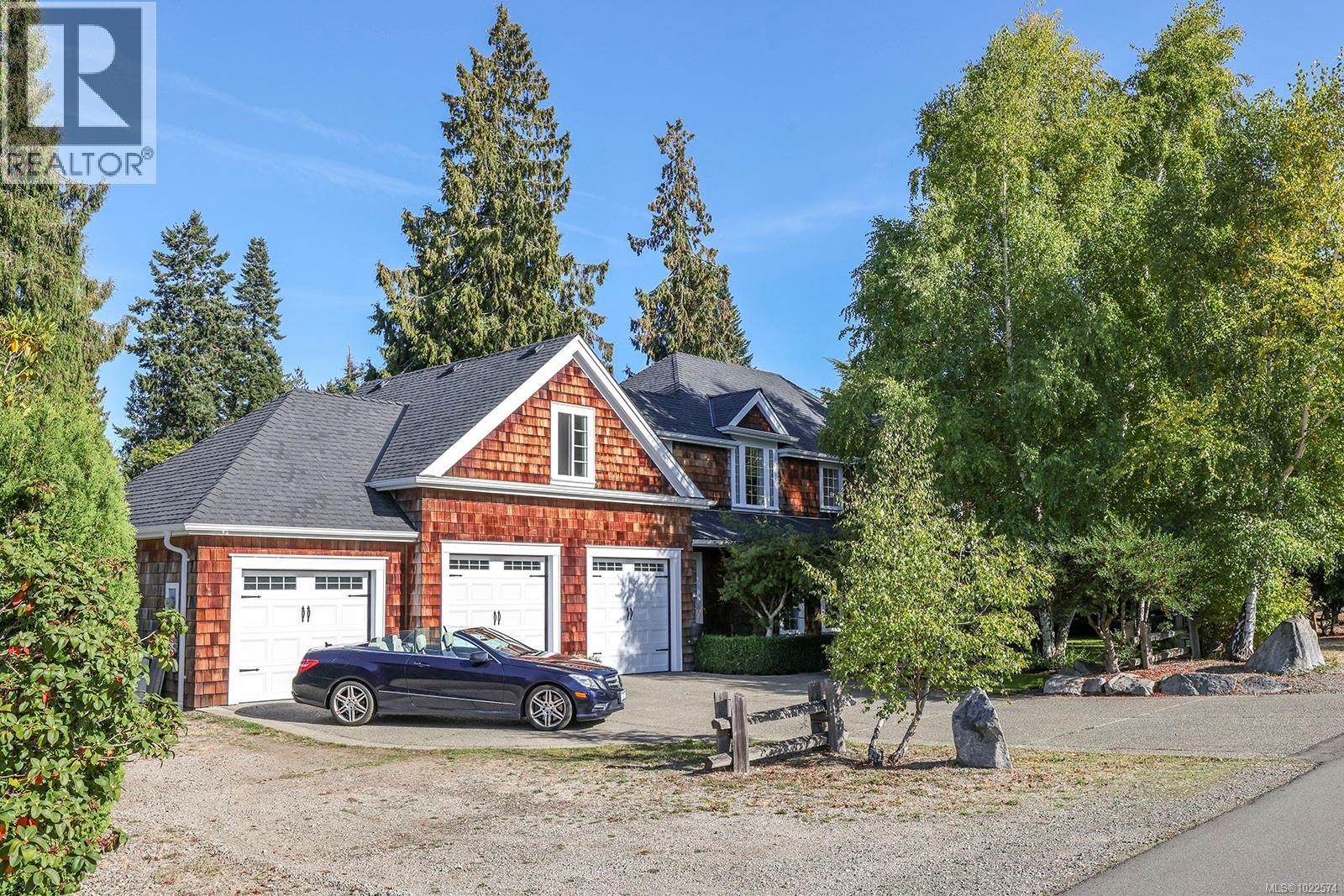 563 Eaglecrest Dr, Qualicum Beach