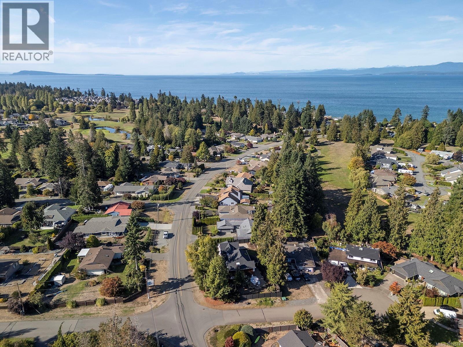 563 Eaglecrest Dr, Qualicum Beach