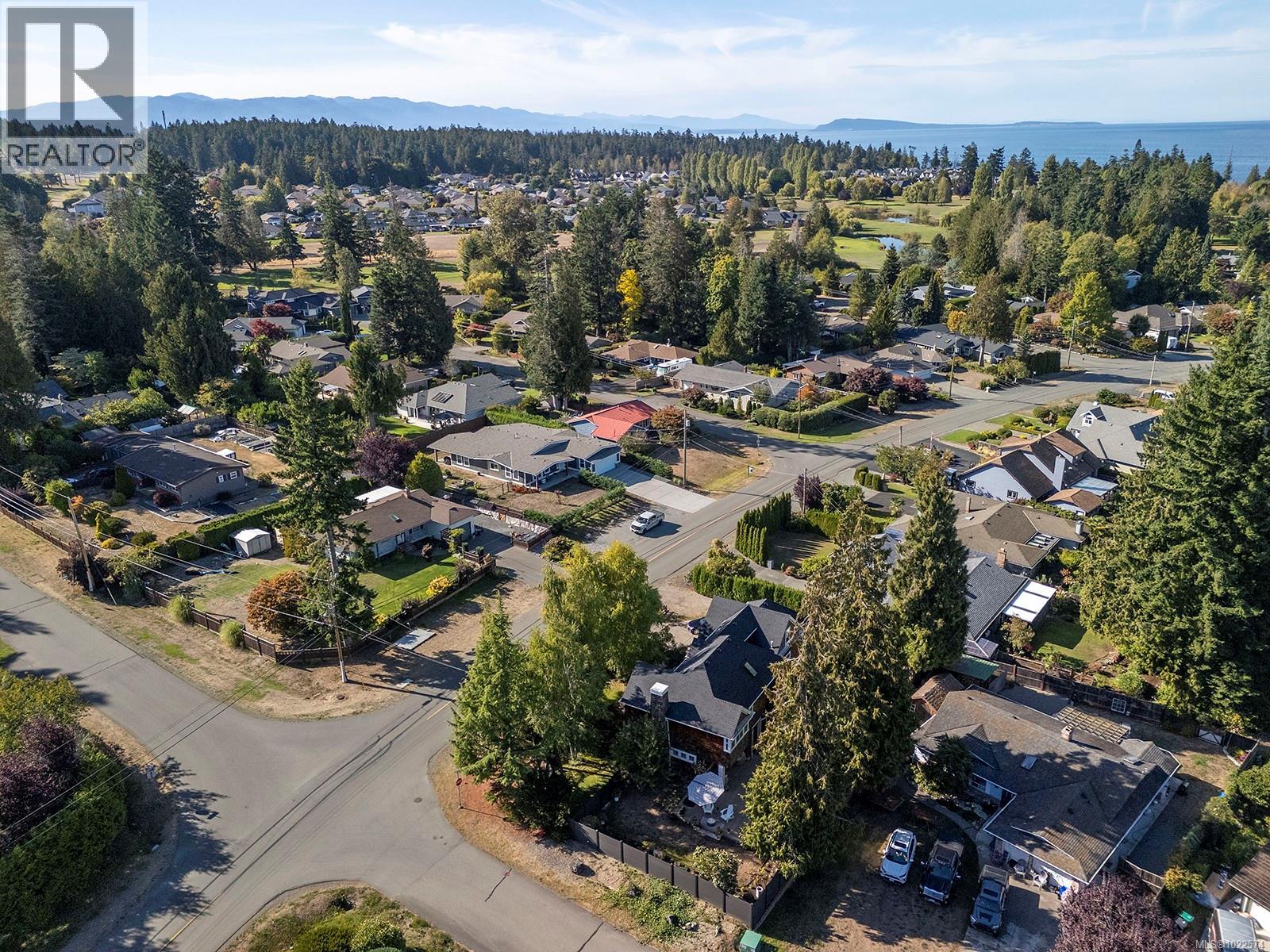 563 Eaglecrest Dr, Qualicum Beach