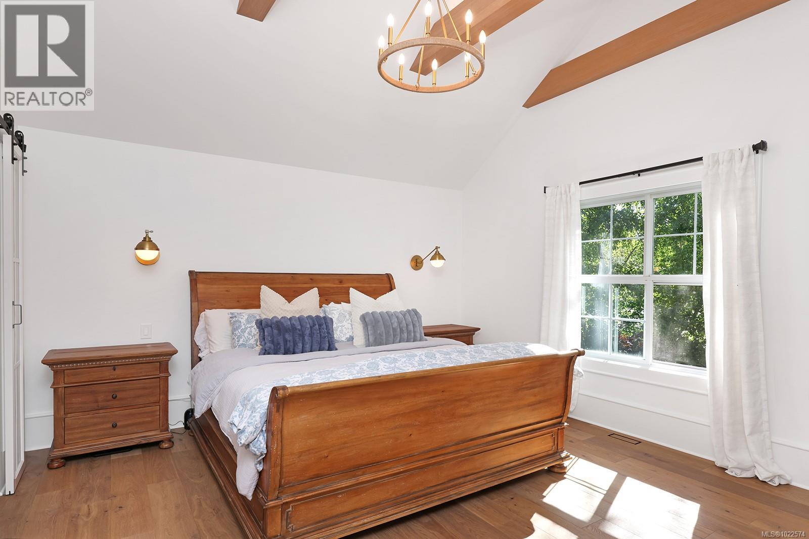 563 Eaglecrest Dr, Qualicum Beach