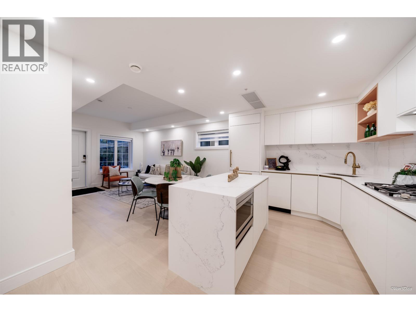 105 918 W 32ND AVENUE, Vancouver