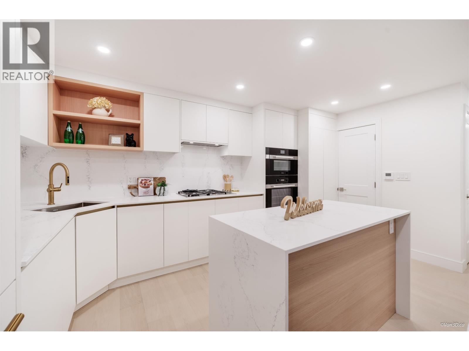 105 918 W 32ND AVENUE, Vancouver