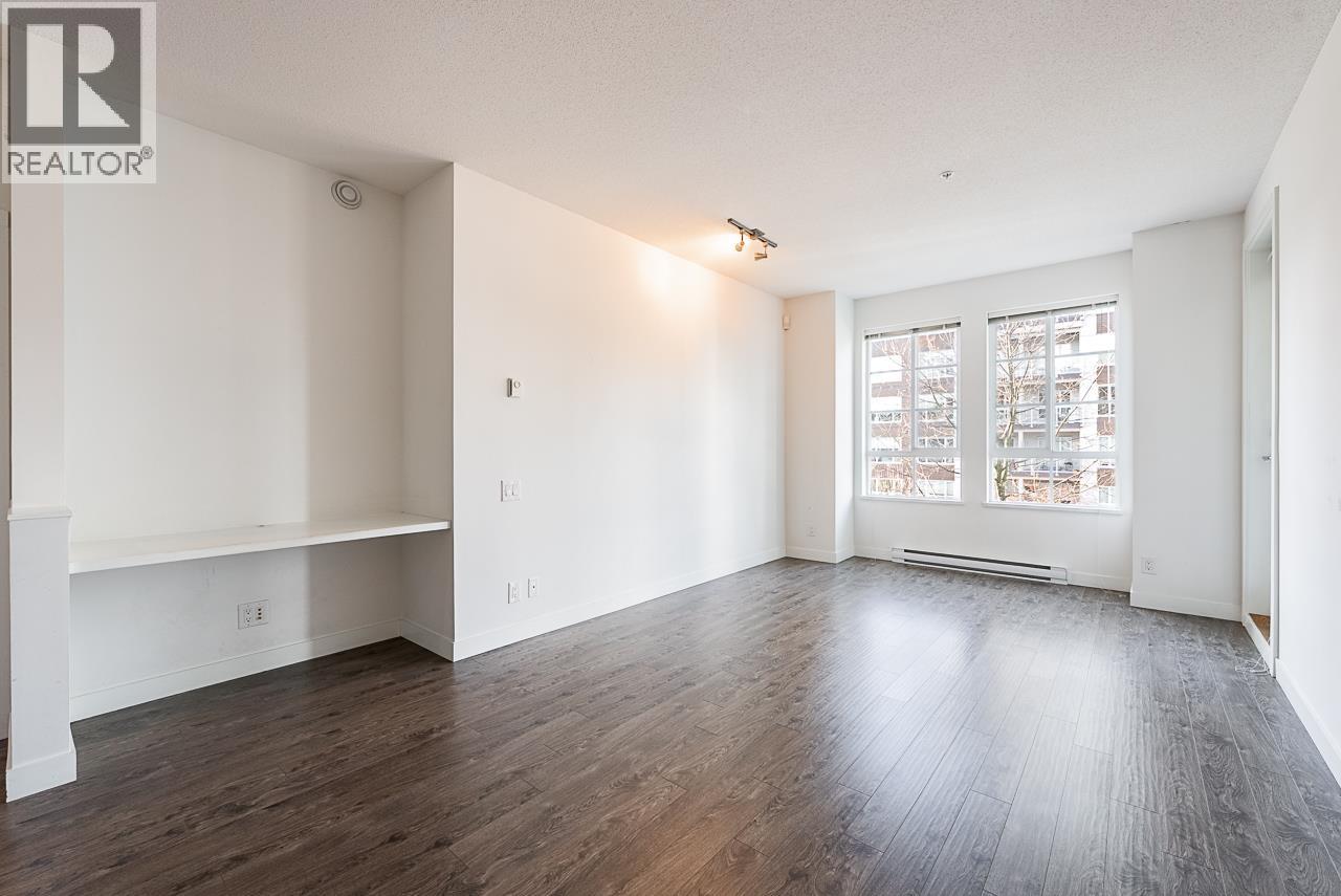 303 545 FOSTER AVENUE, Coquitlam