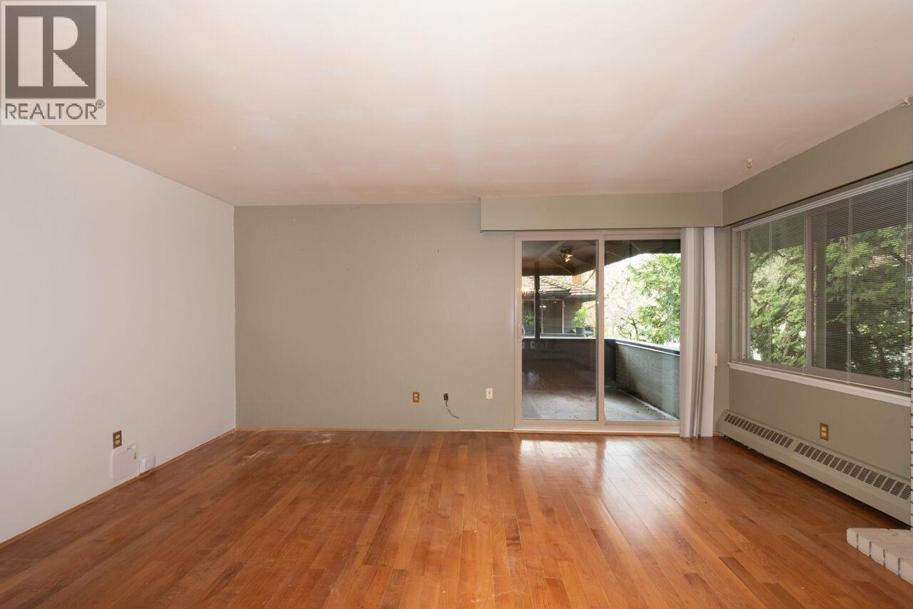 704 235 KEITH ROAD, West Vancouver