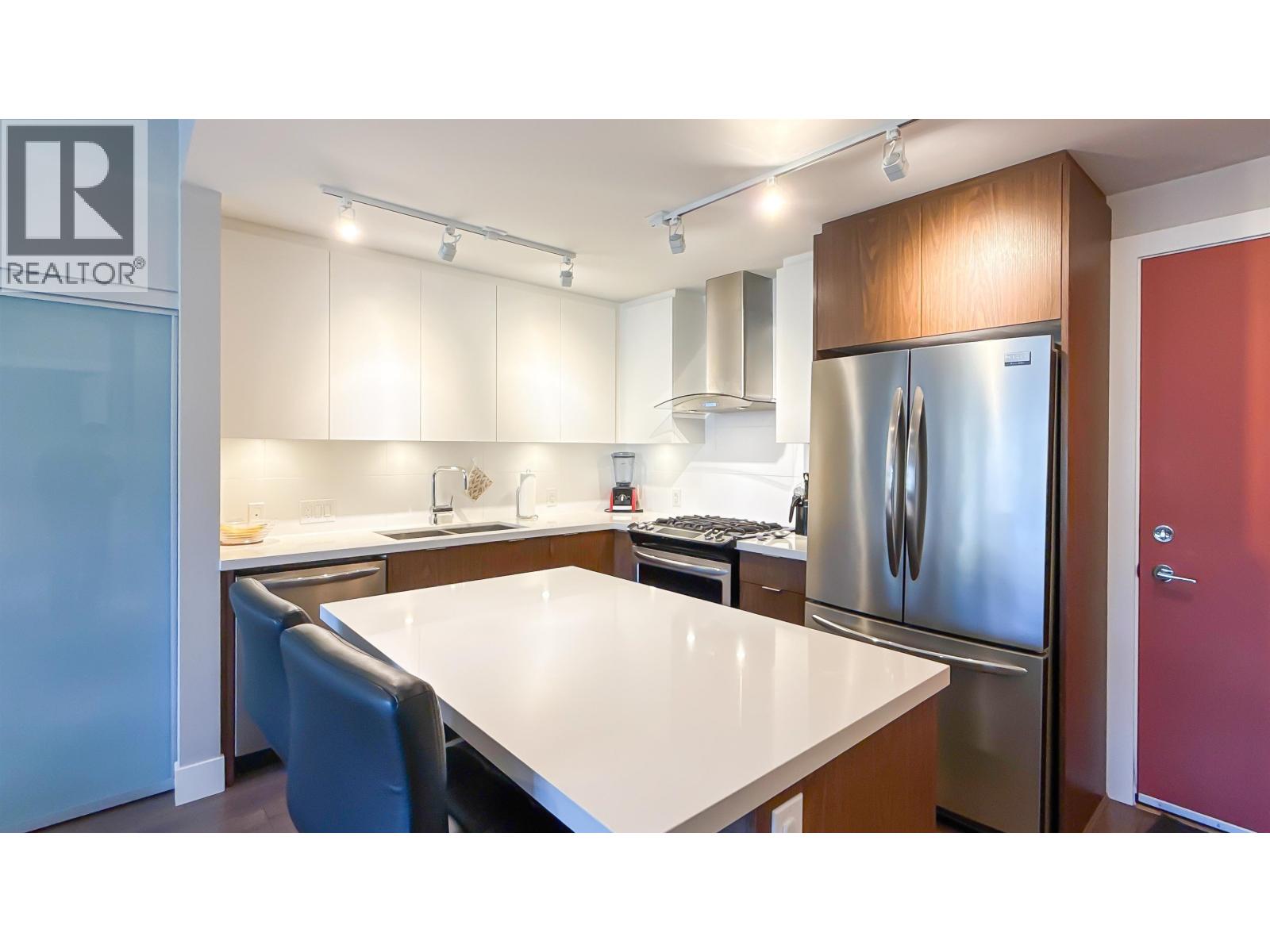 303 3602 ALDERCREST DRIVE, North Vancouver