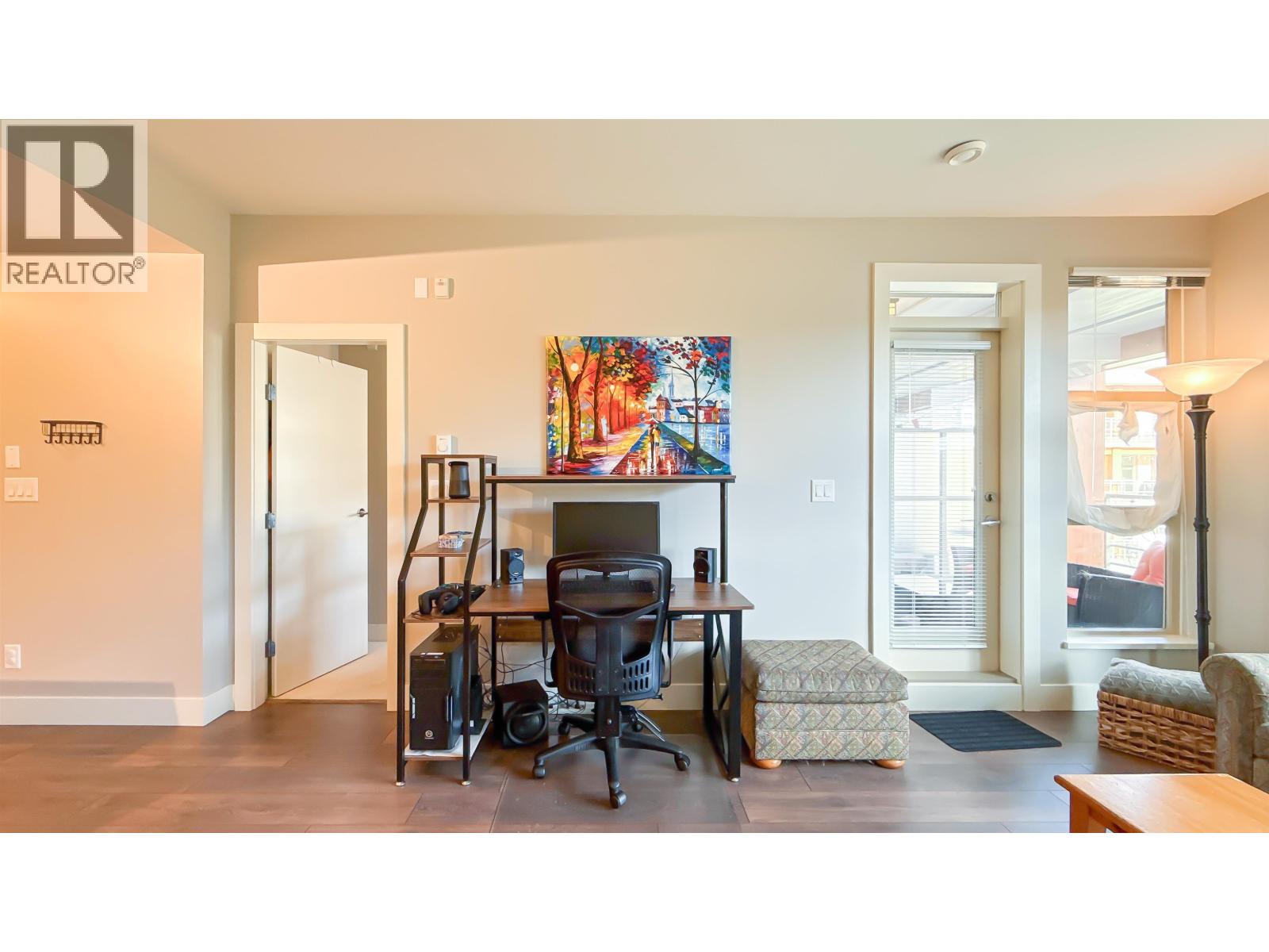 303 3602 ALDERCREST DRIVE, North Vancouver