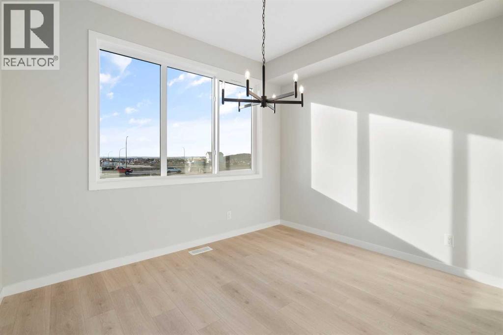 Single Family House for Sale in  Rangeview Drive SE Rangeview Calgary 