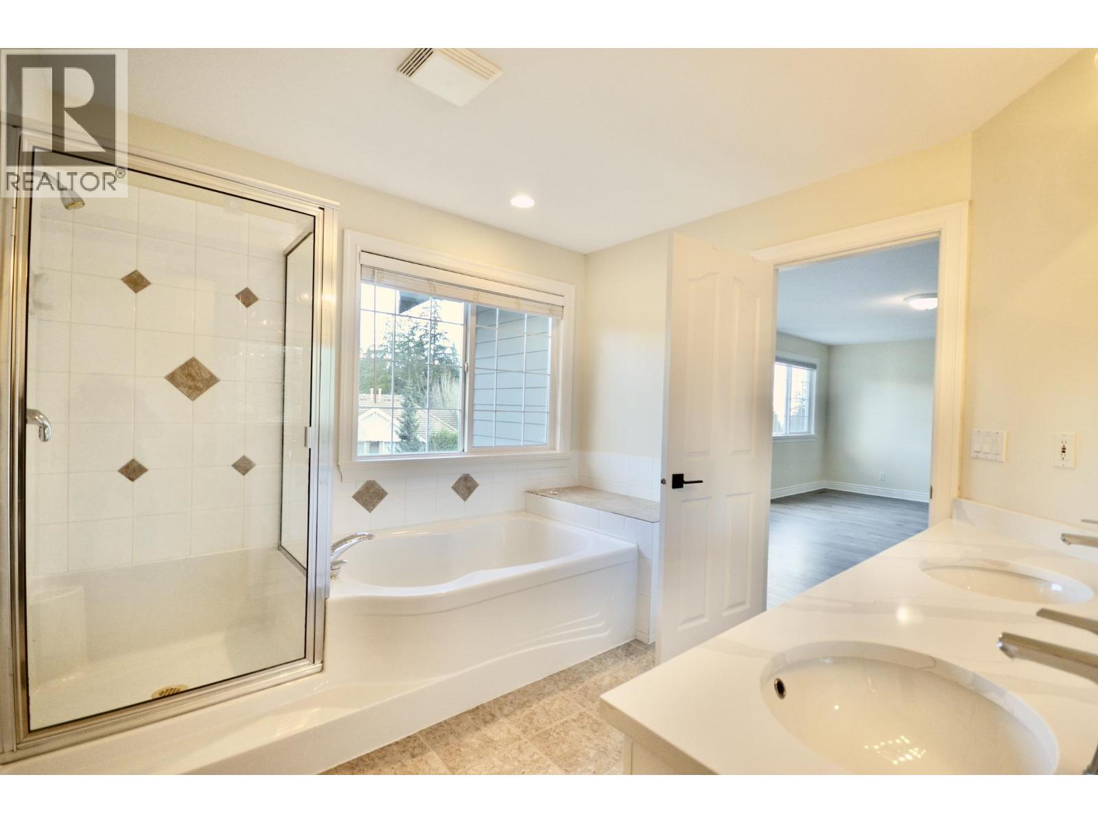 3398 PLATEAU BOULEVARD, Coquitlam