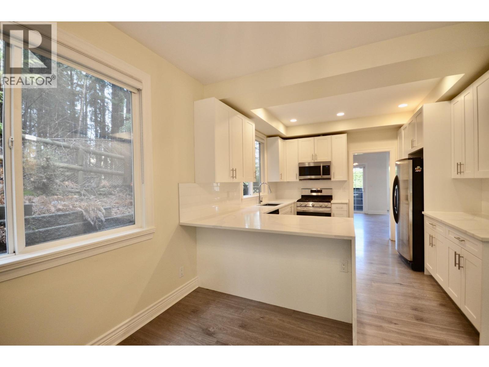 3398 PLATEAU BOULEVARD, Coquitlam