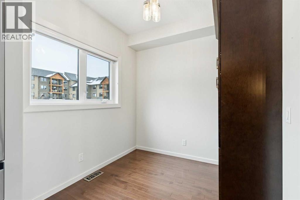 Single Family House for Sale in  Valley Ridge Manor NW Valley Ridge Calgary 