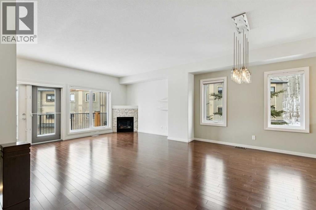 Single Family House for Sale in  Valley Ridge Manor NW Valley Ridge Calgary 