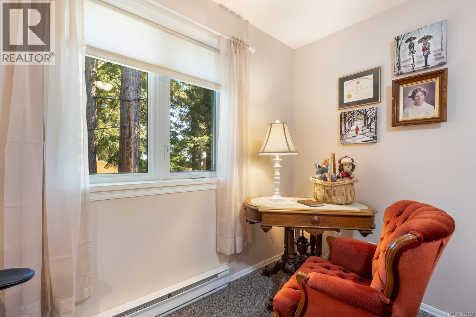 206 1970 Comox Ave, Comox