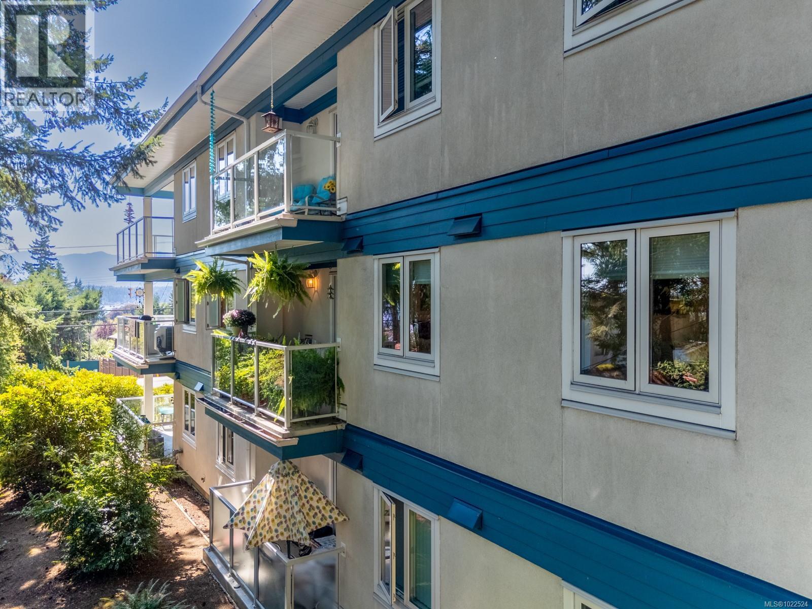 206 1970 Comox Ave, Comox