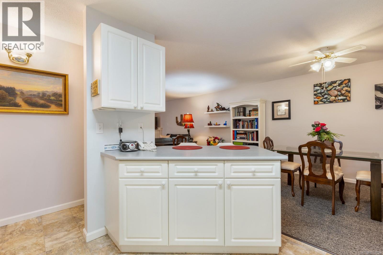 206 1970 Comox Ave, Comox