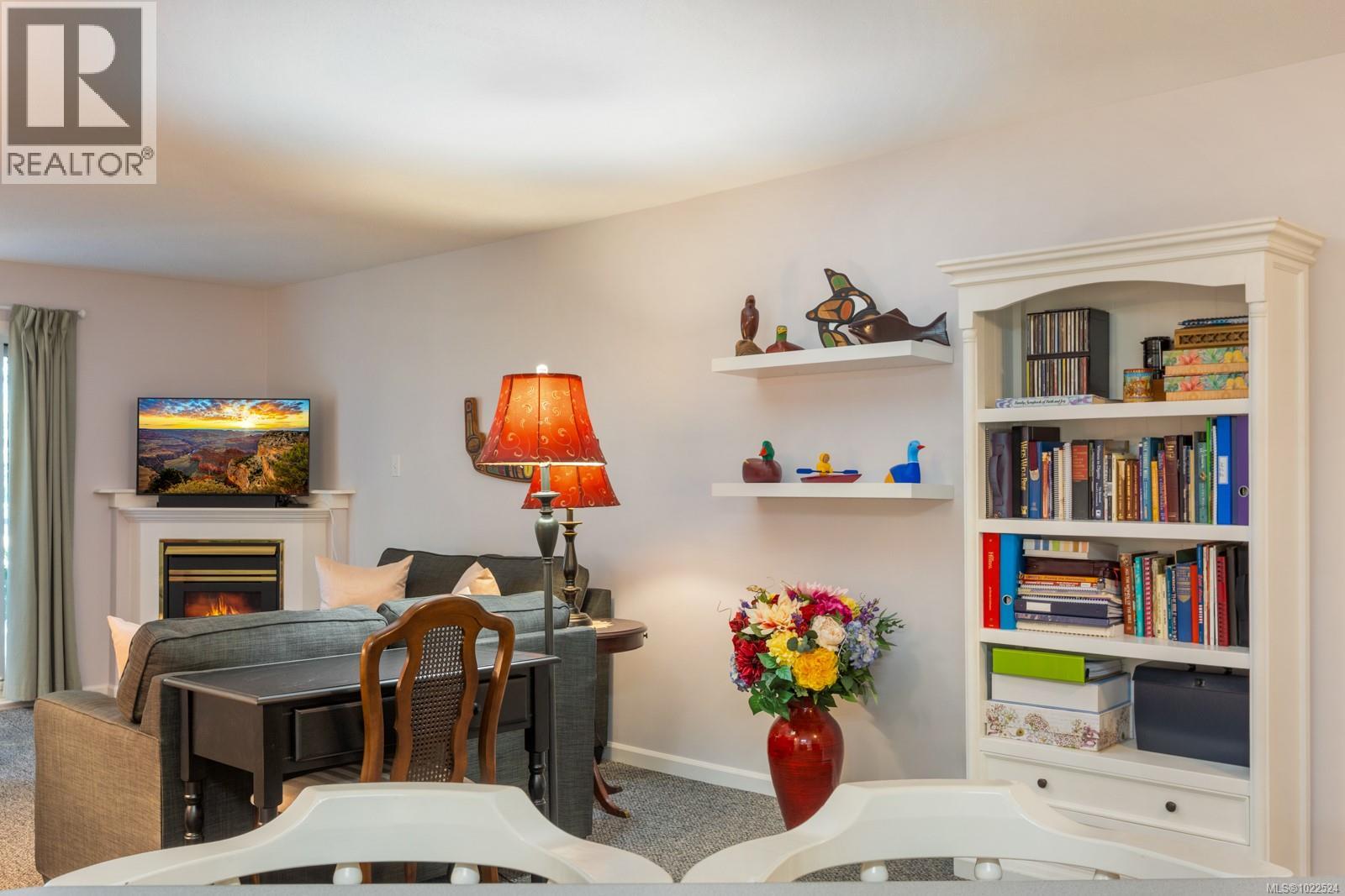 206 1970 Comox Ave, Comox