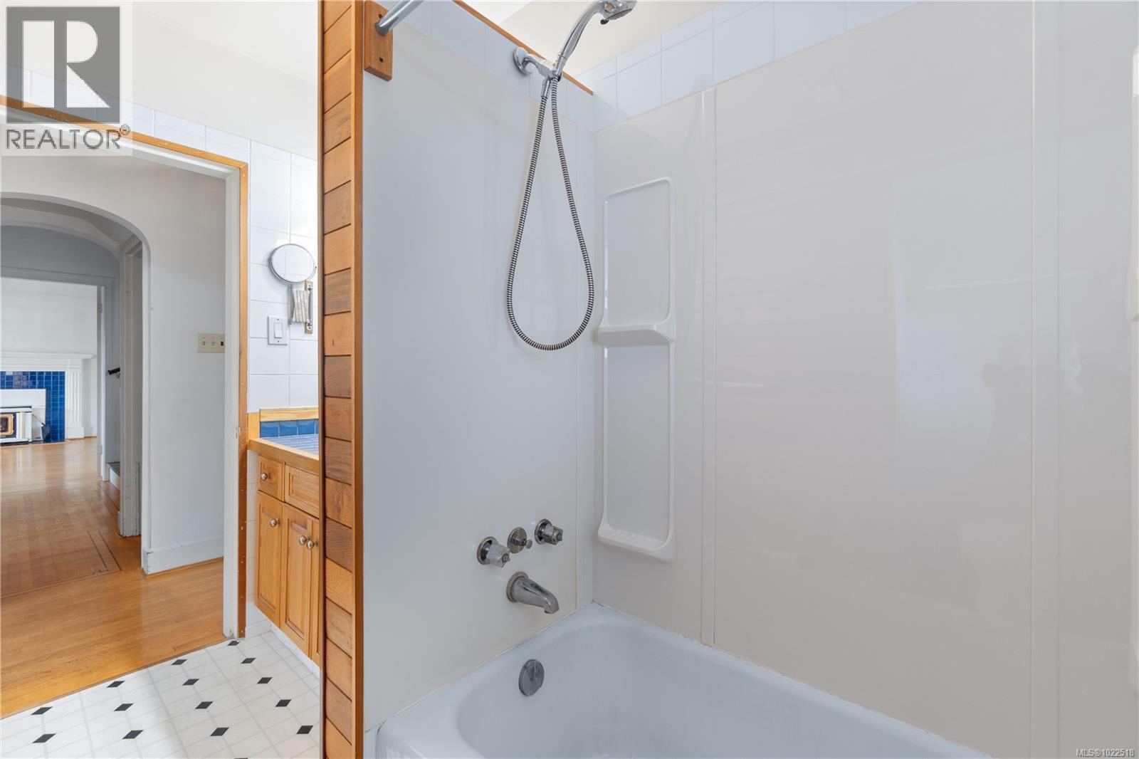 736 Terminal Ave N, Nanaimo