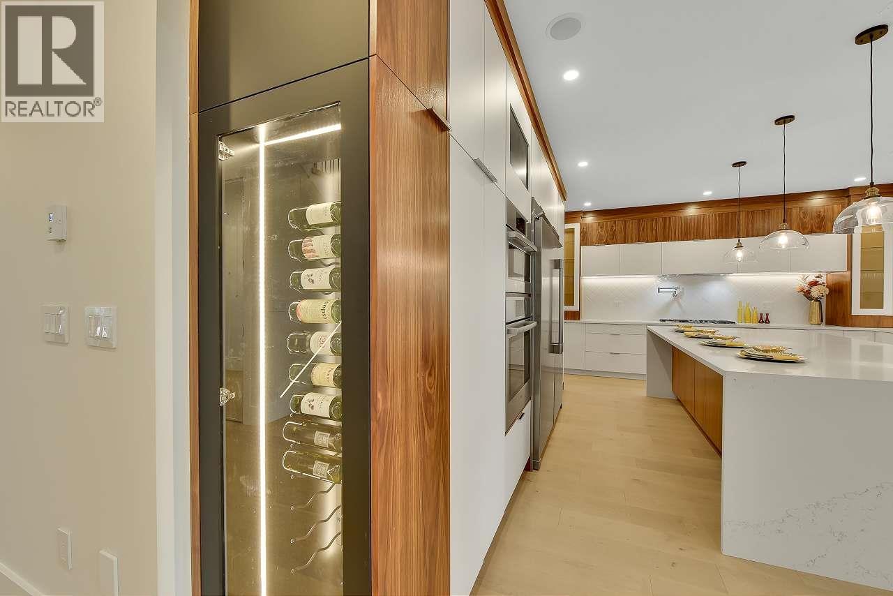 5712 16A AVENUE, Tsawwassen