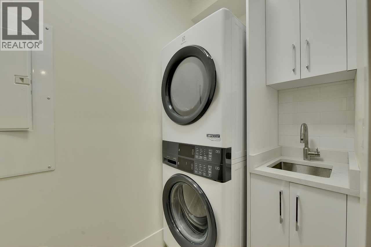 5712 16A AVENUE, Tsawwassen