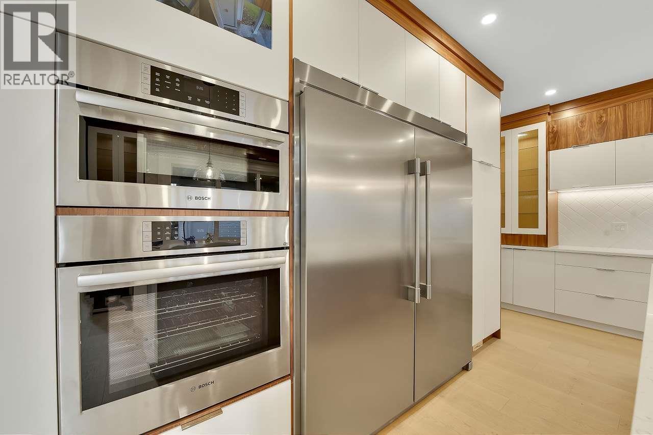 5712 16A AVENUE, Tsawwassen