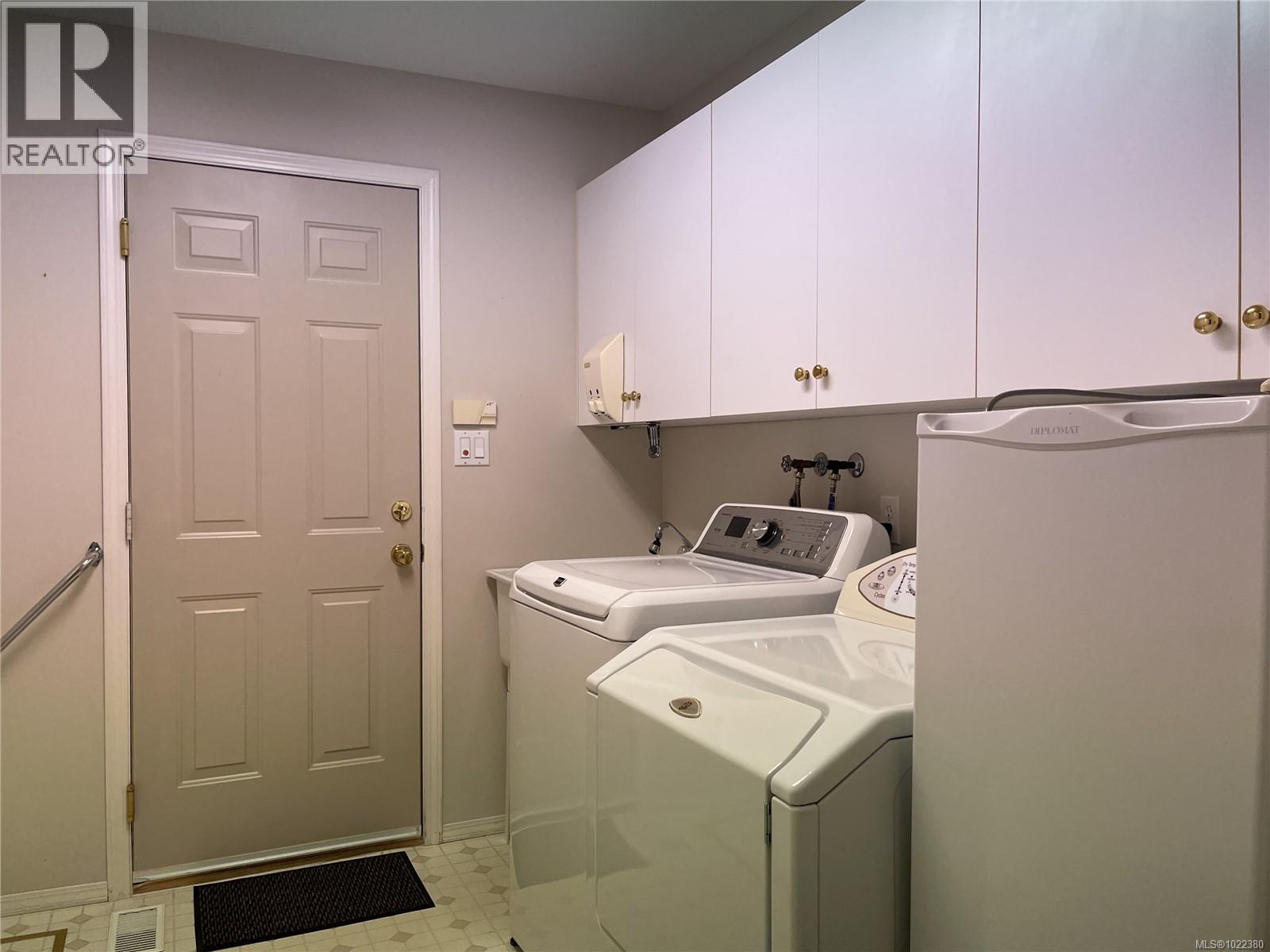 15 3535 Burde St, Port Alberni