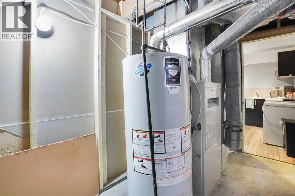 Single Family House 4 Level for Sale in  Laguna Way NE Monterey Park Calgary 