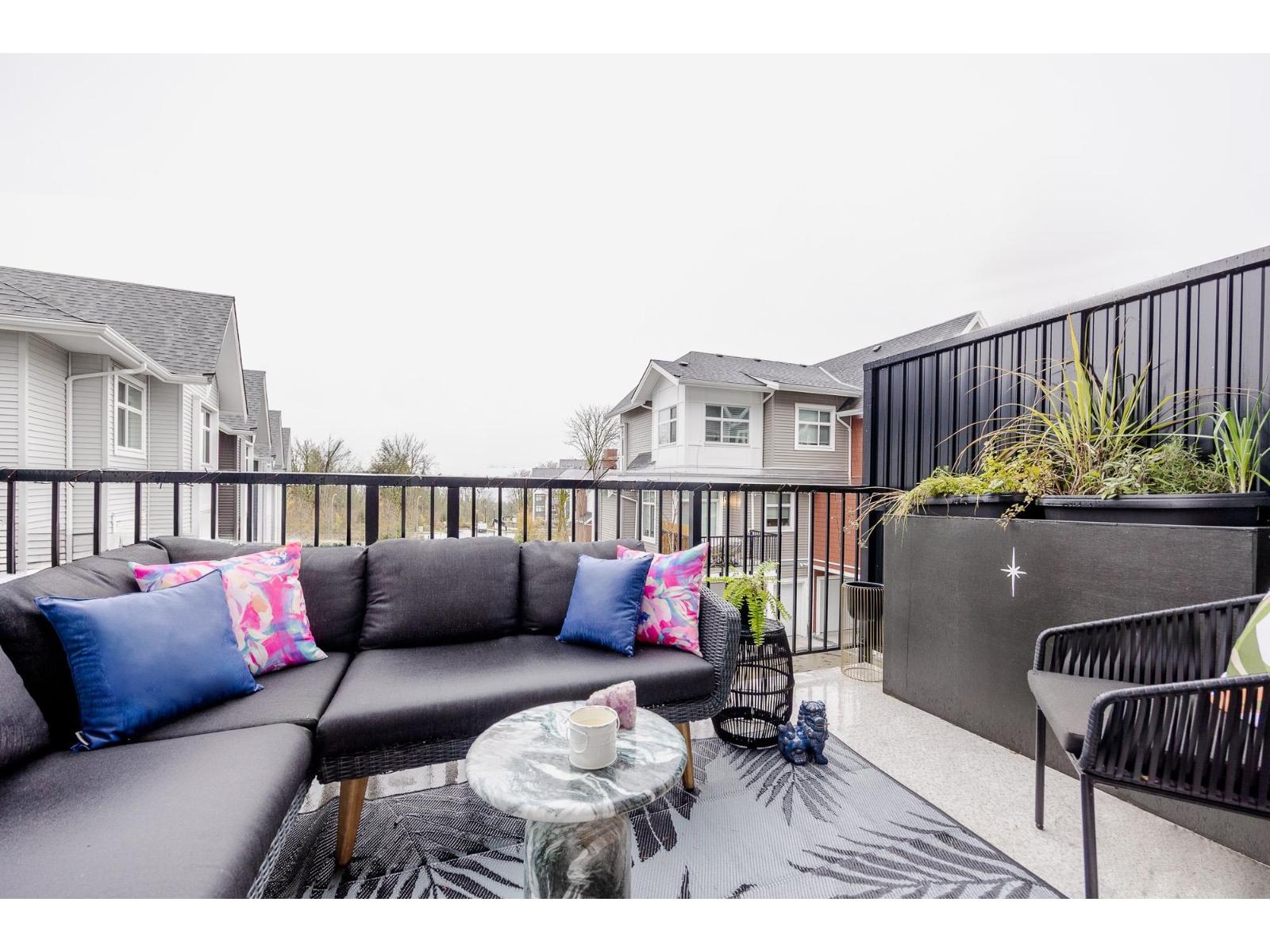 10 33929 BARKER COURT, Mission