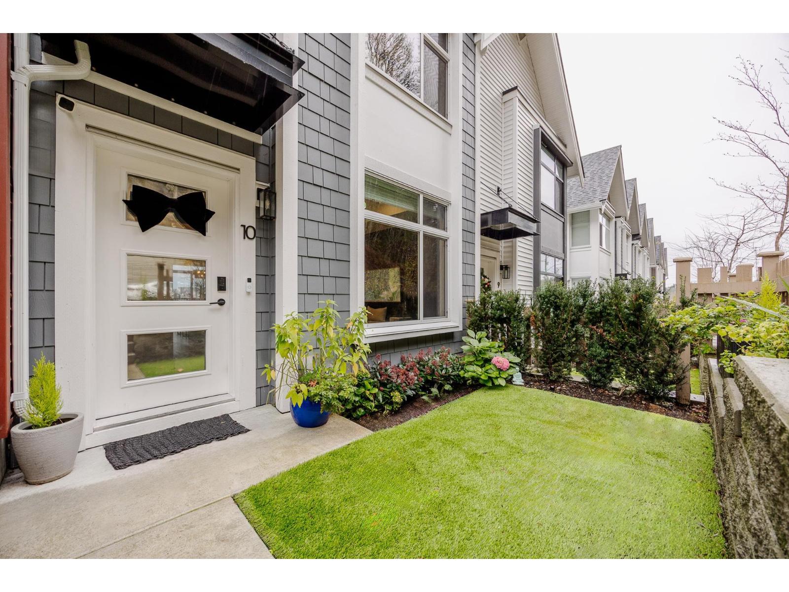 10 33929 BARKER COURT, Mission