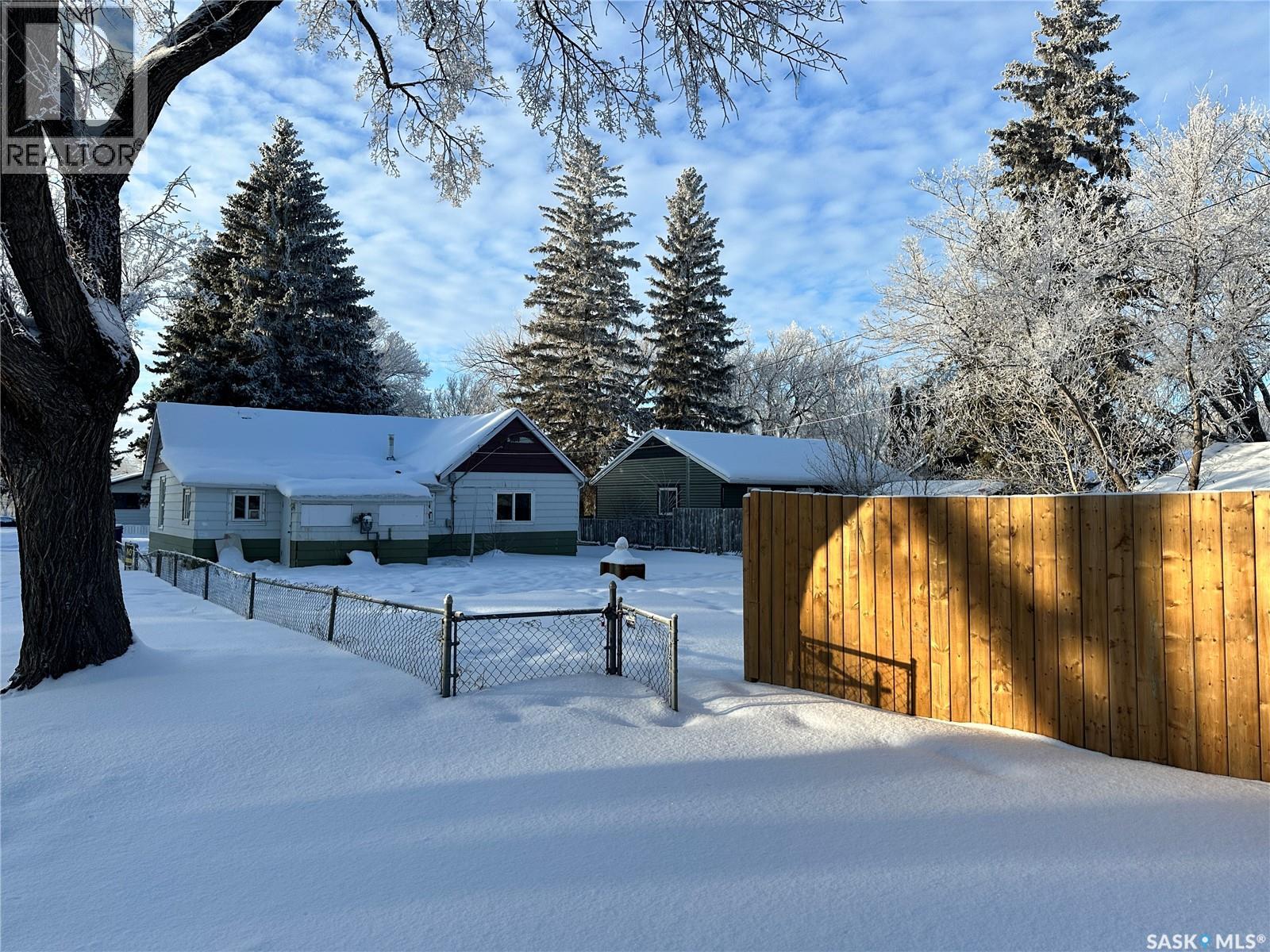 Single Family House Bungalow for Sale in  F AVENUE N Saskatoon 
