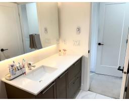 103 17578 57a Avenue, Surrey, BC V3S7V2 Photo 9