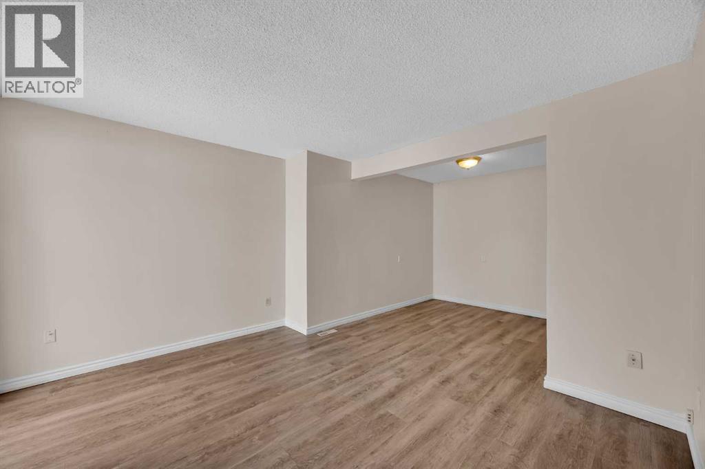 Single Family House for Sale in    Street NE Rundle Calgary 