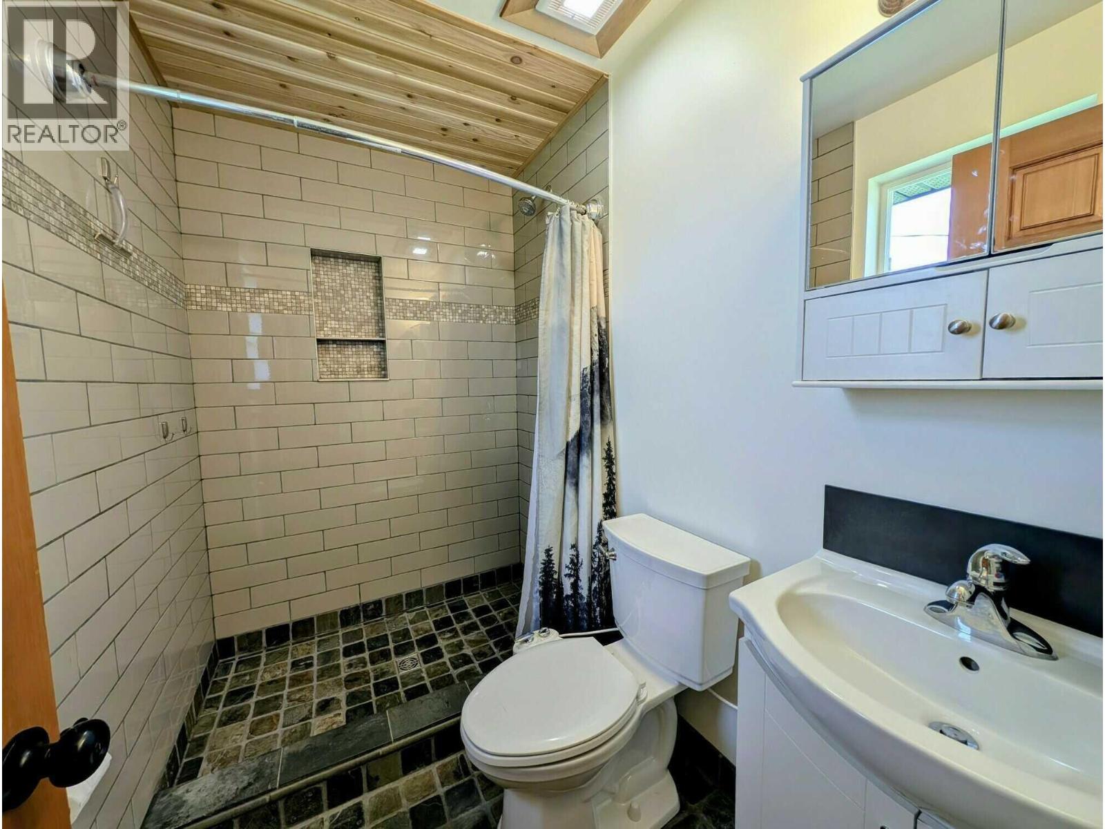 9811 MARGUERITE FERRY WEST NO 2 ROAD, Quesnel