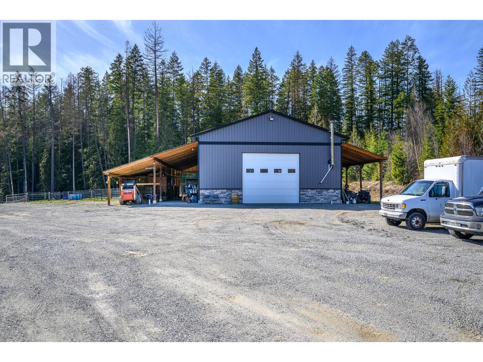  1050 Mallory Road, Enderby