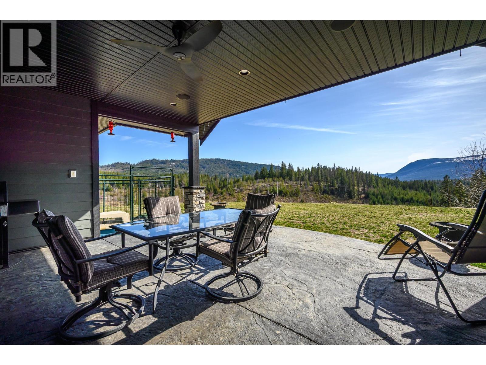 1050 Mallory Road, Enderby