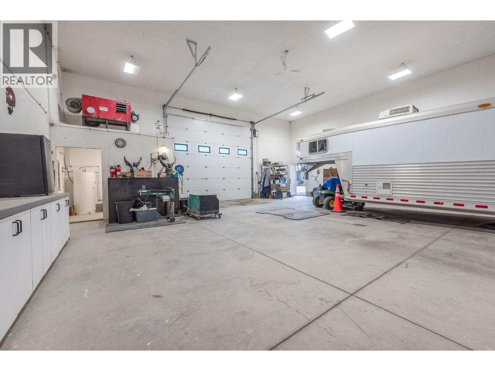  1050 Mallory Road, Enderby